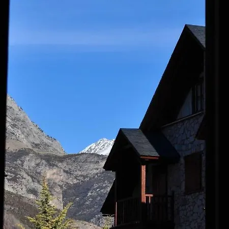 Residencial Valle De Benasque Buitenkant foto